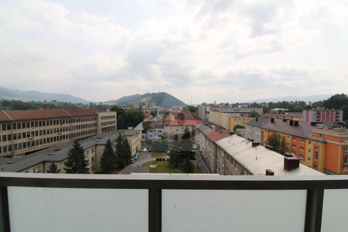 Pôvodný 2-izbový byt v centre Ružomberka na individuálnu rekonštrukciu - Skvelá lokalita a občianska vybavenosť!