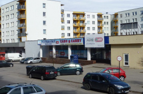 Obchodné a skladové  priestory na prenájom, ul. I.Houdeka, Ružomberok
