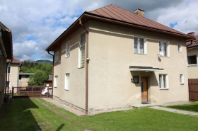 Family house on a beautiful sunny plot in a quiet location in Liptovská Osada