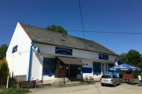 Business building for sale, Ivachnová