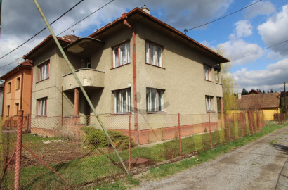 Two-generation family house with separate 3-room apartment units, Likavka