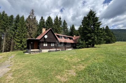 Spacious holiday cottage for sale in the village of Jakubovany