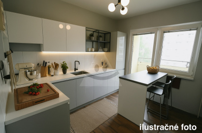 Pôvodný 3-izbový byt /  prerobený na 4 - izbový / na predaj, Liptovská, Klačno, Ružomberok