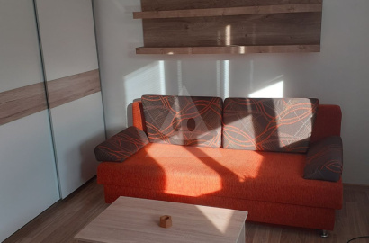 Larger studio for rent, Tatranská cesta