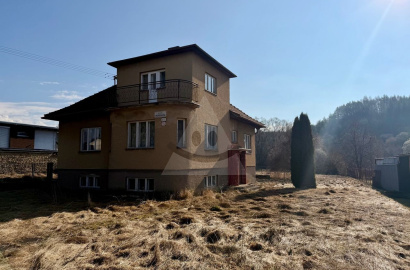 Rodinný dom  v pôvodnom stave na predaj s časťou pozemku, Liptovská Ondrašová